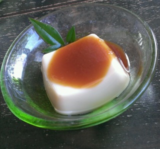 䗷s@